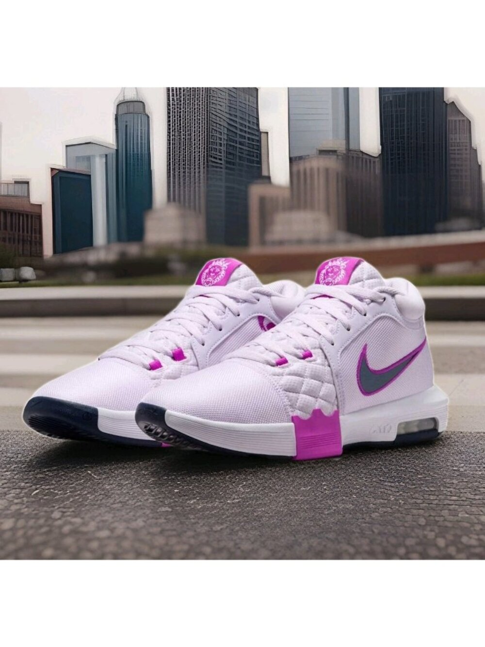 Nike LeBron Witness 8 Sneakers CD4 Barely Grape HQ2139-500 - Men's Size 11